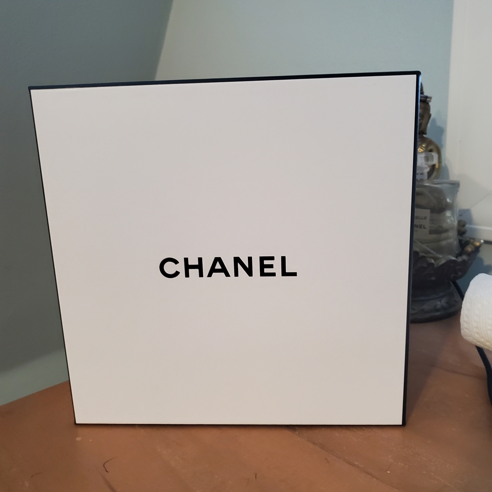 Chanel Black and White Accent Box